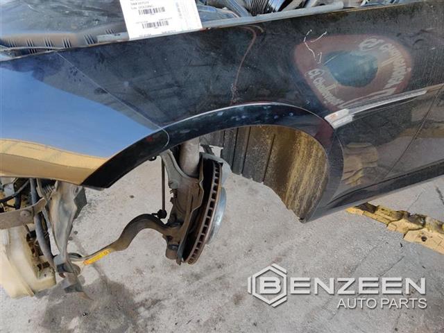 2006 BMW M6 Fender (Left)