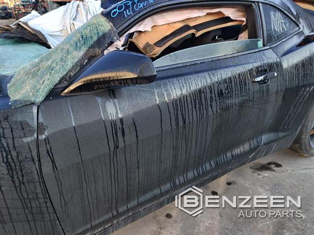 2010 Chevrolet Camaro Front Door (Left)
