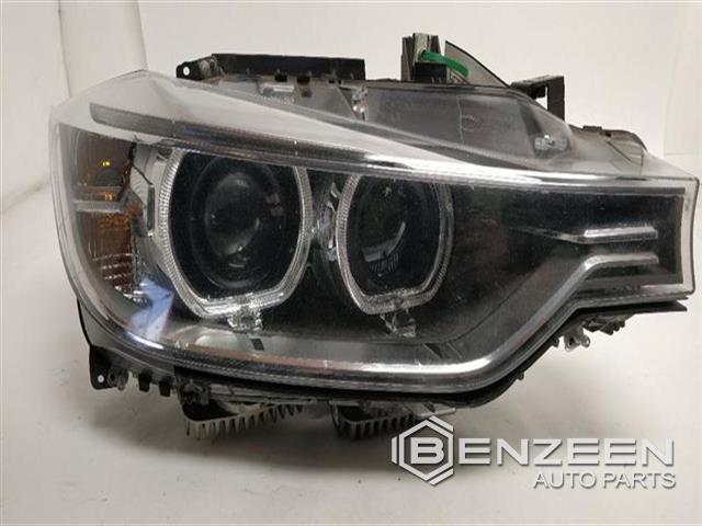 2015 BMW 328i Headlamp Assembly (Right)