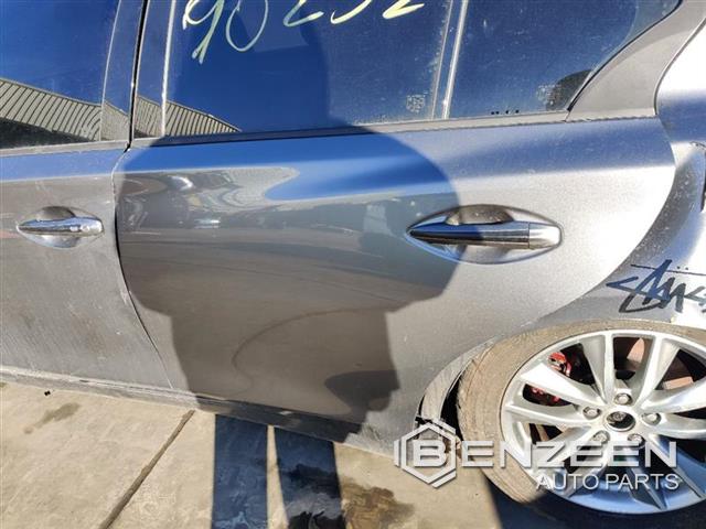 2015 Infiniti Q50 Front Door (Left)