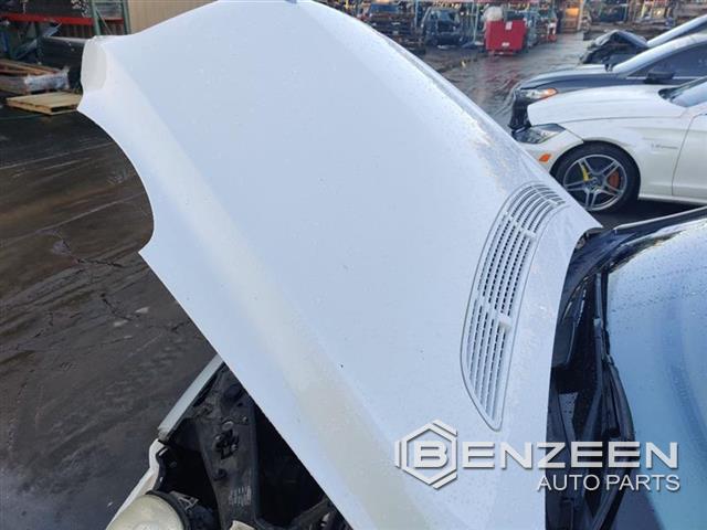 2006 Mercedes-Benz R350 Hood