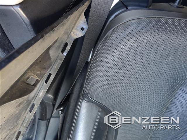 2012 BMW 650i Front Seat Belt