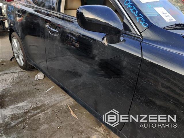 2006 Lexus IS 250 Front Door (Right)