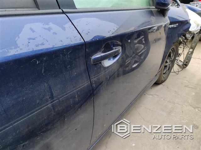 2012 Toyota Prius Front Door (Right)