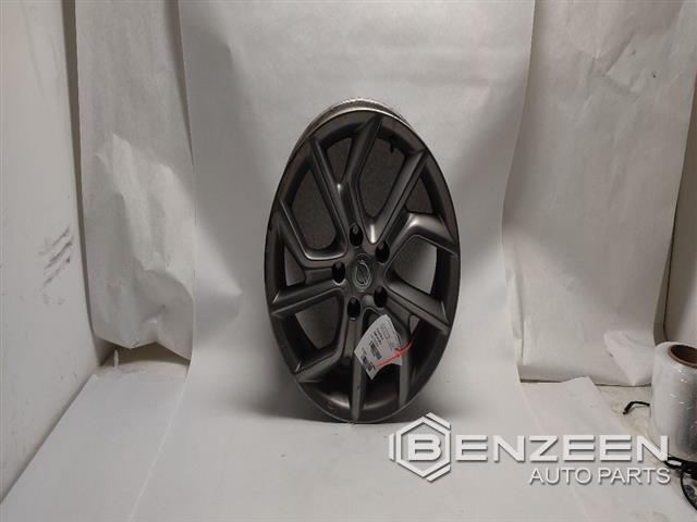 2015 Nissan Sentra Wheel / Rim
