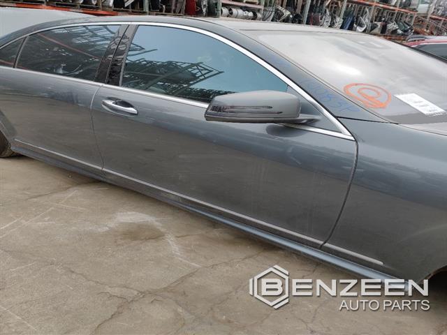 2007 Mercedes-Benz S550 Front Door (Right)