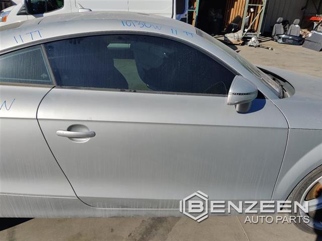 2008 Audi x Front Door (Right)