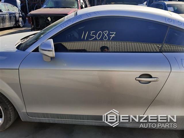 2008 Audi x Front Door (Left)