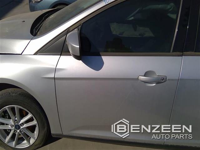 2015 Ford Focus Front Door (Left)