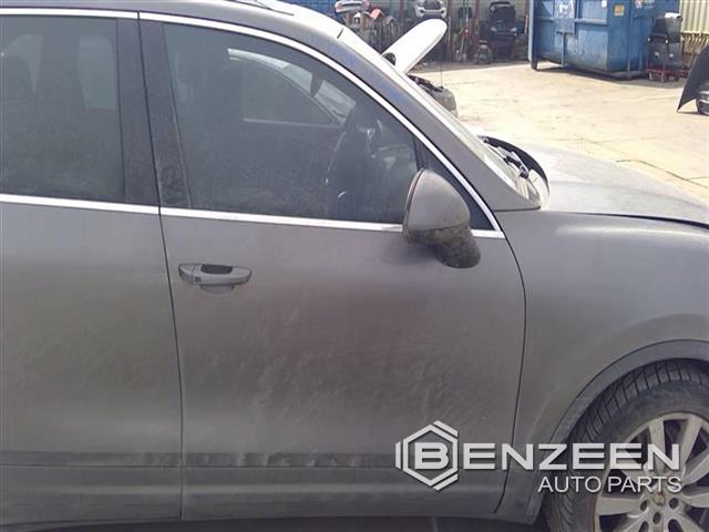 2011 Porsche Cayenne Front Door (Right)