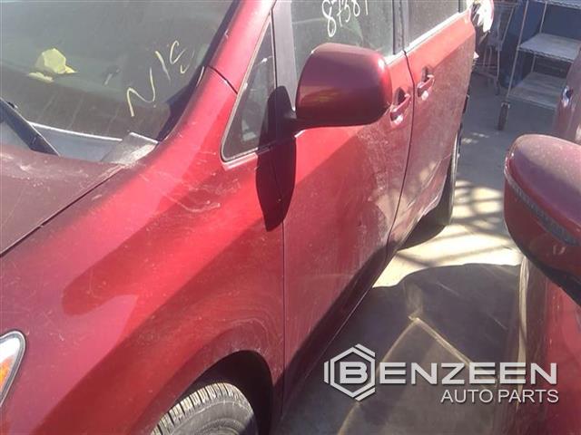 2011 Toyota Sienna Front Door (Left)