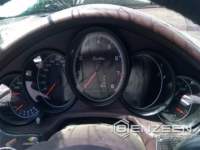 2012 PORSCHE Panamera Speedometer / Head Cluster