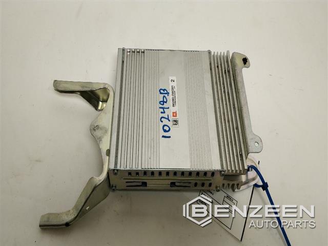2009 Toyota Highlander Hybrid Radio / Amplifier