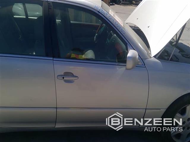 2004 Lexus LS 430 Front Door (Right)
