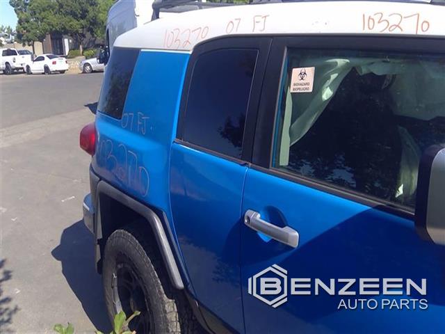 2011 Toyota FJ Cruiser Rear Door (Right)
