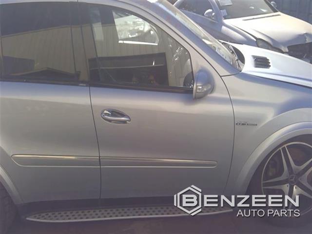2007 Mercedes-Benz GL450 Front Door (Right)