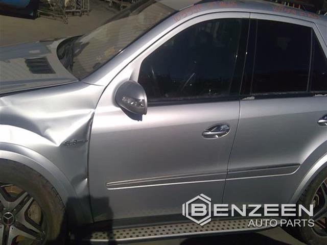 2006 MERCEDES-BENZ ML63 Front Door (Left)