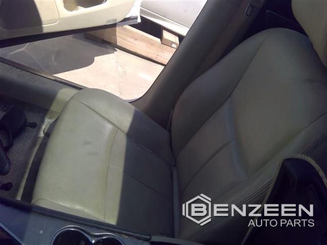 2014 Infiniti Q50 Front Seat (Right)