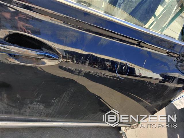 2010 Lexus RX 450h Front Door (Right)