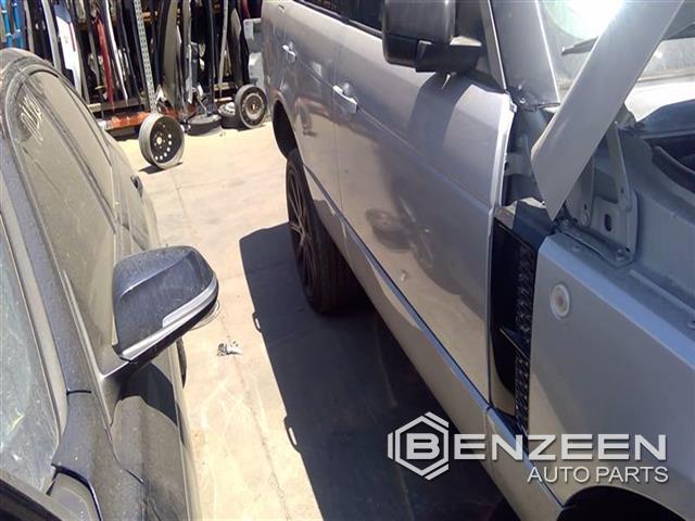 2006 Land Rover Range Rover Front Door (Right)