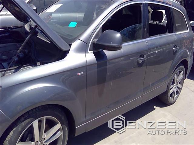 2007 Audi Q7 Front Door (Left)