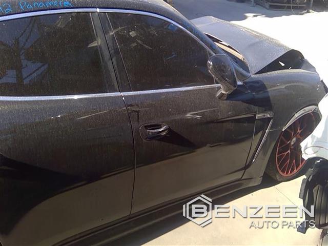 2010 Porsche Panamera Front Door (Right)