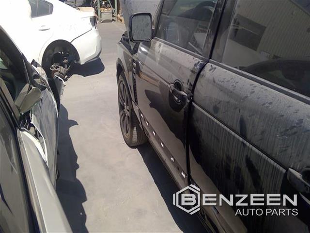 2011 Land Rover Range Rover Front Door (Left)