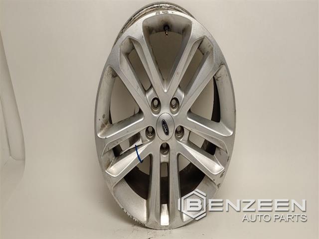 2016 Ford Explorer Wheel / Rim