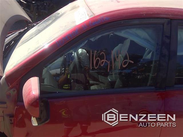 2013 Toyota Corolla Front Door Glass (Left)