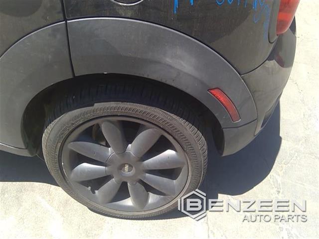 2014 Mini Countryman Quarter Molding