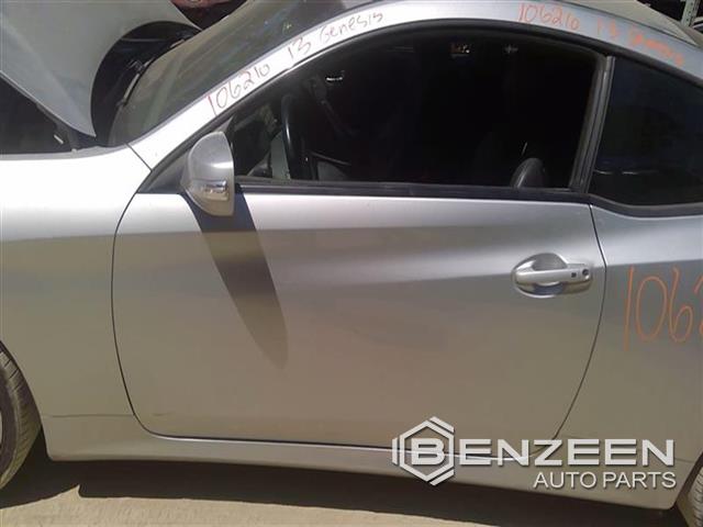 2009 Hyundai Genesis Front Door (Left)
